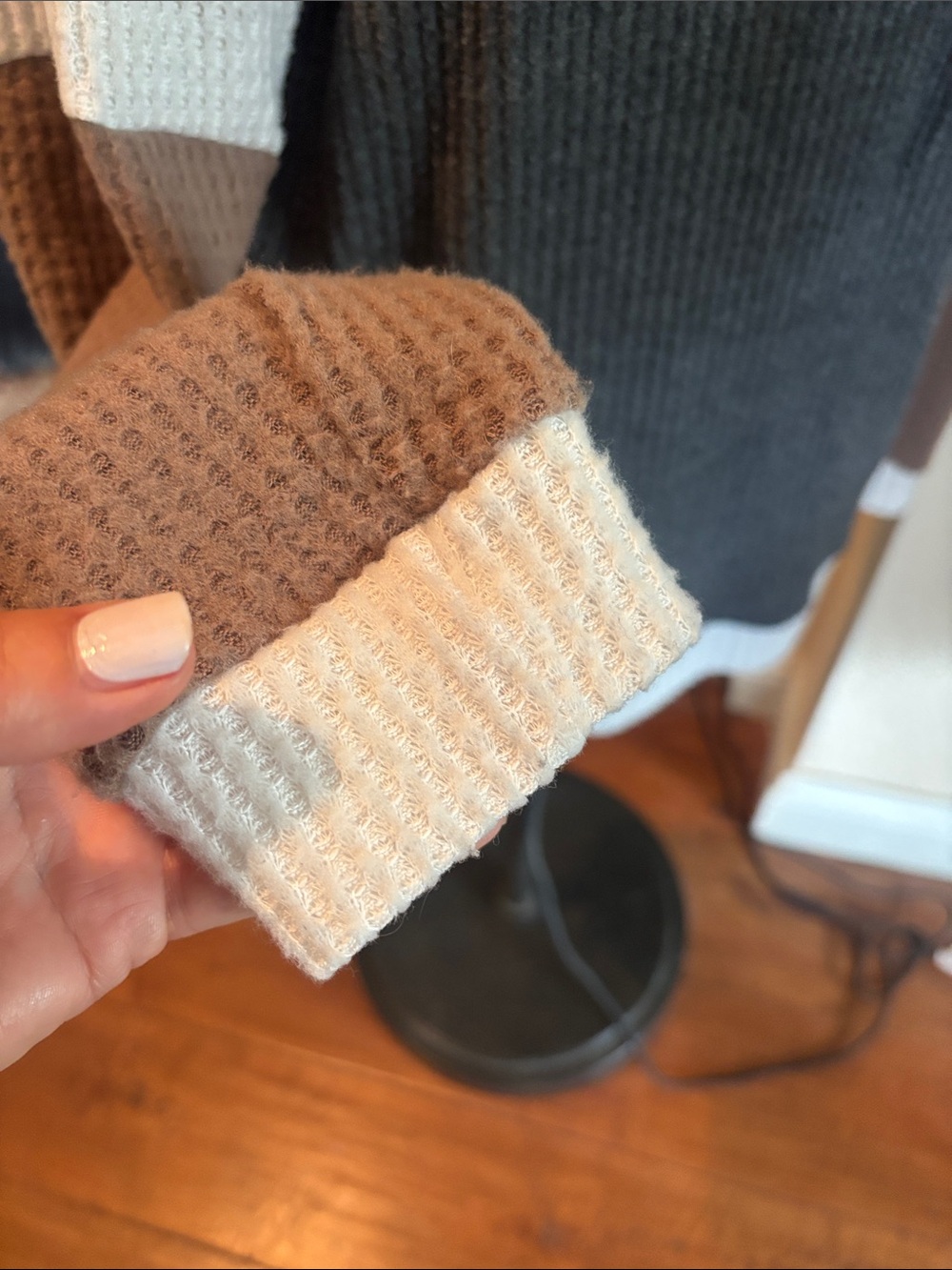 Lightweight Sweater - Picture 4 of 7